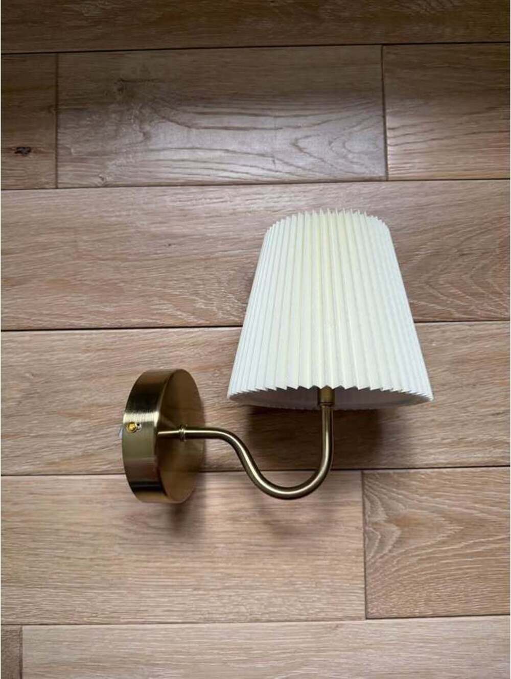 Recharge Sconce